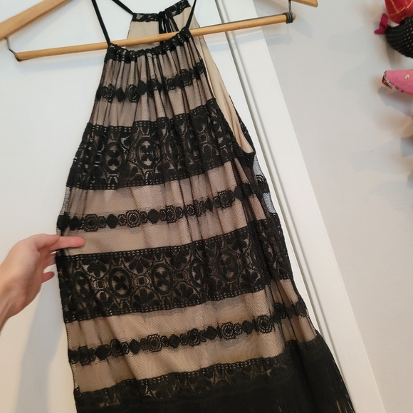 Bebe Fringe and Lace Flapper-esque Dress - Picture 4 of 12